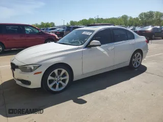 2015 BMW 3 Series 320i xDrive z VIN WBA3C3C56FK202154, wystawiony jako Copart lot #54655145 z przebiegiem 71 205 mil mil oraz Szkoda całkowita • Salvage title. Historia ofert i sprzedaży dostępna na DreamBid. Obrazek 1.