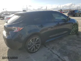 2021 Toyota Corolla Hatchback XSE with VIN JTNC4MBEXM3137464, listed as a Copart auction lot 44084395 with 39,569 mi miles and Salvage Title. Bid and sale history available at carsss.com. Image 3.