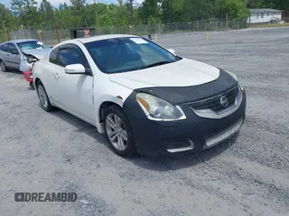 2012 Nissan Altima 2.5 S with VIN 1N4AL2EP5CC113044, listed as a IAAI auction lot 42143104 with 189,339 mi miles. Bid and sale history available at carsss.com. Image 1.