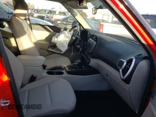 2021 Kia Soul S with VIN KNDJ23AU6M7142397, listed as a Copart auction lot 67680121 with 5,364 mi miles and Salvage Title. Bid and sale history available at DreamBid. Image 5.