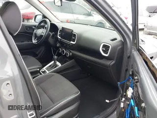 2022 Hyundai Venue SEL with VIN KMHRC8A34NU138304, listed as a IAAI auction lot 42462856 with 17,369 mi miles and . Bid and sale history available at DreamBid. Image 5.