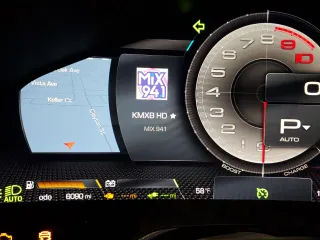 2021 Ferrari SF90 z VIN ZFF95NLA8M0263161, wystawiony jako Copart lot #44430285 z przebiegiem 6090 mil mil oraz Tytuł czysty. Historia ofert i sprzedaży dostępna na DreamBid. Obrazek 9.