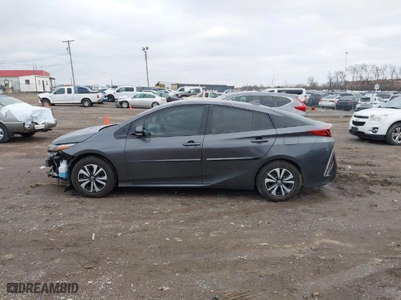 2018 Toyota Prius Prime Plus with VIN JTDKARFP2J3103595, listed as a IAAI auction lot 41569905 with NaN miles. Bid and sale history available at carsss.com. Image 14.