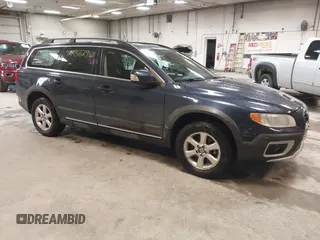 2010 Volvo XC70 3.2L z VIN YV4960BZ1A1079401, wystawiony jako IAAI lot #41795629 z przebiegiem 122 954 mil mil oraz . Historia ofert i sprzedaży dostępna na DreamBid. Obrazek 1.