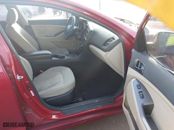 2011 Kia Optima LX with VIN KNAGM4A72B5072570, listed as a IAAI auction lot 41802542 with 188,922 mi miles. Bid and sale history available at carsss.com. Image 5.