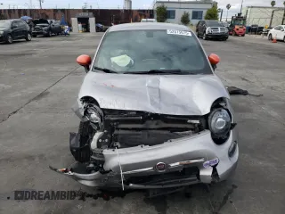2018 FIAT 500e z VIN 3C3CFFGE2JT362534, wystawiony jako Copart lot #52815675 z przebiegiem 66 498 mil mil oraz Szkoda całkowita • Salvage title. Historia ofert i sprzedaży dostępna na DreamBid. Obrazek 5.