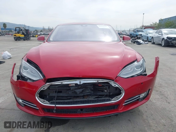 2015 Tesla Model S 85D with VIN 5YJSA1H42FF086599, listed as a IAAI auction lot 41832223 with 67,671 mi miles. Bid and sale history available at carsss.com. Image 12.