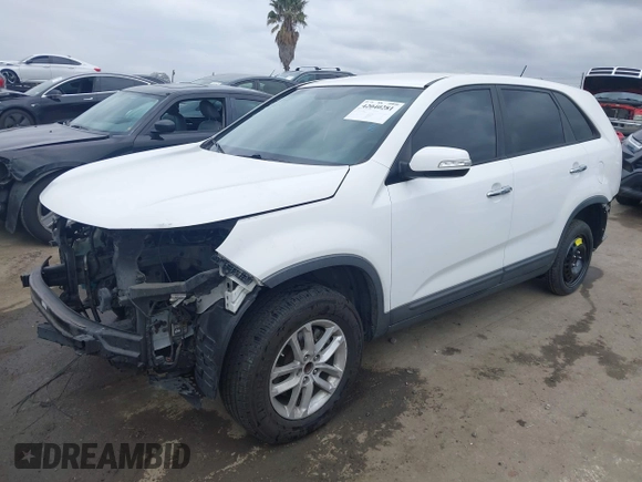 2014 Kia Sorento LX with VIN 5XYKT3A66EG486609, listed as a IAAI auction lot 42040281 with Not Provided miles and . Bid and sale history available at DreamBid. Image 16.