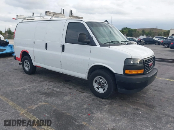 2022 GMC Savana Cargo Van with VIN 1GTW7AF75N1149215, listed as a IAAI auction lot 41307350 with 117,793 mi miles. Bid and sale history available at carsss.com. Image 1.