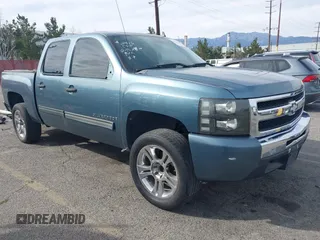 2009 Chevrolet Silverado 1500 LT with VIN 3GCEC23019G268472, listed as a IAAI auction lot 41663840 with 155,379 mi miles. Bid and sale history available at carsss.com. Image 1.