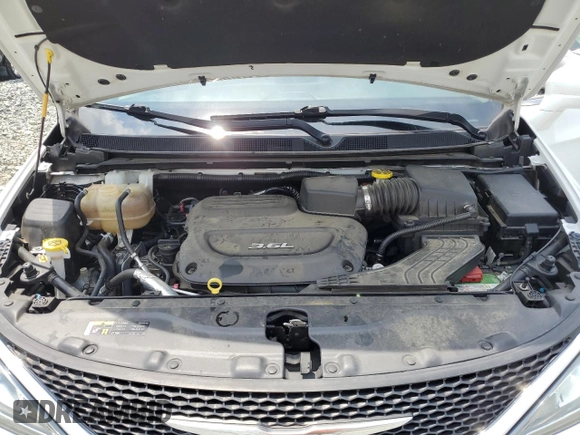 2017 Chrysler Pacifica Touring L Plus с VIN 2C4RC1EG2HR833620, выставлен на аукционе Copart как лот 57954605 с пробегом 106 025 миль миль и Списание • Salvage title. История ставок и продаж доступна на DreamBid. Изображение 12.