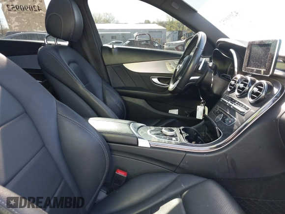 2018 Mercedes-Benz C 300 с VIN 55SWF4KB3JU273059, выставлен на аукционе IAAI как лот 42090952 с пробегом 102 407 миль миль и . История ставок и продаж доступна на DreamBid. Изображение 5.