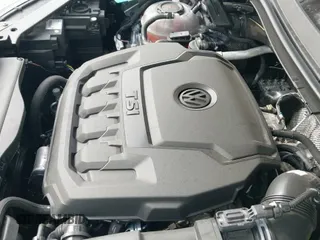 2024 Volkswagen Tiguan SE R-Line Black с VIN 3VV8B7AX1RM181025, выставлен на аукционе IAAI как лот 42131070 с пробегом 5 497 миль миль и . История ставок и продаж доступна на DreamBid. Изображение 19.