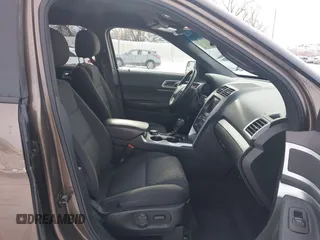 2015 Ford Explorer XLT with VIN 1FM5K8D81FGA95629, listed as a IAAI auction lot 41550100 with 138,968 mi miles. Bid and sale history available at carsss.com. Image 5.
