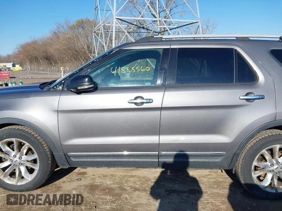 2013 Ford Explorer XLT with VIN 1FM5K8D87DGA83482, listed as a IAAI auction lot 41885560 with 178,831 mi miles and . Bid and sale history available at carsss.com. Image 14.