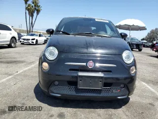 2013 FIAT 500e z VIN 3C3CFFGE4DT744858, wystawiony jako Copart lot #57915225 z przebiegiem 68 295 mil mil oraz Tytuł czysty. Historia ofert i sprzedaży dostępna na DreamBid. Obrazek 5.