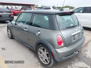 2006 MINI Hardtop S with VIN WMWRE33546TJ40154, listed as a IAAI auction lot 41924257 with 109,158 mi miles and . Bid and sale history available at DreamBid. Image 3.