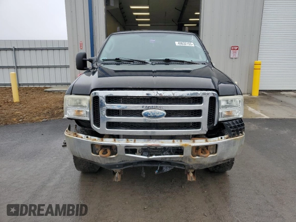 2006 Ford F-250 XL z VIN 1FTSX21556EB20172, wystawiony jako Copart lot #49632155 z przebiegiem 76 512 mil mil oraz Szkoda całkowita • Salvage title. Historia ofert i sprzedaży dostępna na DreamBid. Obrazek 5.