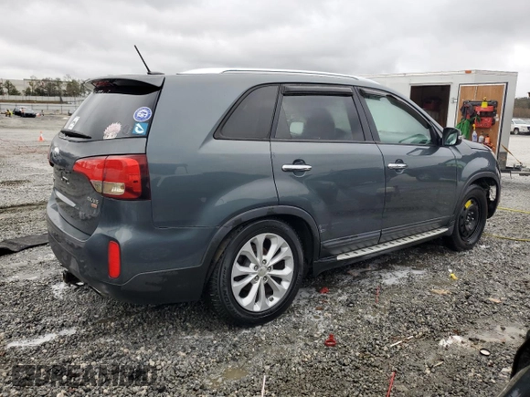 2014 Kia Sorento EX with VIN 5XYKU4A77EG493113, listed as a Copart auction lot 78590644 with 0 mi miles and Non Repairable. Bid and sale history available at carsss.com. Image 3.
