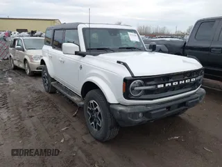 2022 Ford Bronco with VIN 1FMDE5BH3NLB46428, listed as a IAAI auction lot 41712299 with 35,930 mi miles. Bid and sale history available at carsss.com. Image 1.