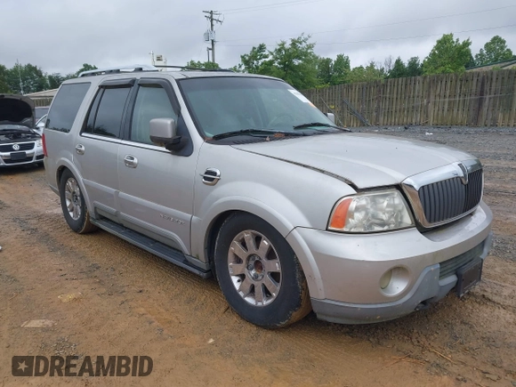 2003 Lincoln Navigator Luxury z VIN 5LMFU28R93LJ39584, wystawiony jako IAAI lot #42302459 z przebiegiem Nie podano mil oraz . Historia ofert i sprzedaży dostępna na DreamBid. Obrazek 1.