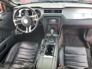 2013 Ford Mustang V6 with VIN 1ZVBP8EM0D5265005, listed as a Copart auction lot 54985425 with 128,964 mi miles and Salvage title. Bid and sale history available at DreamBid. Image 8.