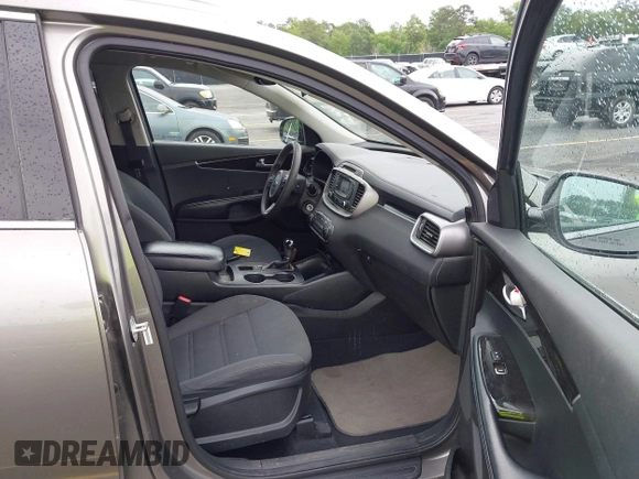 2016 Kia Sorento LX with VIN 5XYPGDA51GG012335, listed as a IAAI auction lot 42224249 with 166,752 mi miles and . Bid and sale history available at DreamBid. Image 5.