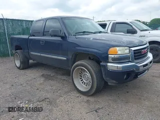 2006 GMC Sierra 1500 SLE1 с VIN 1GTEC19T06Z220646, выставлен на аукционе IAAI как лот 42395061 с пробегом 204 662 миль миль и . История ставок и продаж доступна на DreamBid. Изображение 1.