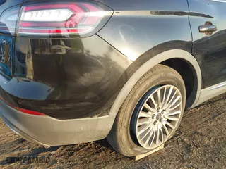2019 Lincoln Nautilus Standard with VIN 2LMPJ6J90KBL39841, listed as a IAAI auction lot 41436089 with 146,276 mi miles. Bid and sale history available at carsss.com. Image 18.