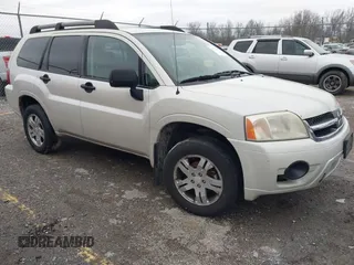 2007 Mitsubishi Endeavor LS with VIN 4A4MN21S47E075272, listed as a IAAI auction lot 41751802 with 189,090 mi miles. Bid and sale history available at carsss.com. Image 1.