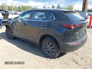 2023 Mazda CX-30 S z VIN 3MVDMBAM0PM519901, wystawiony jako IAAI lot #42255344 z przebiegiem 20 839 mil mil oraz . Historia ofert i sprzedaży dostępna na DreamBid. Obrazek 3.