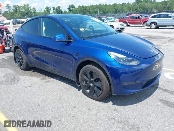 2024 Tesla Model Y с VIN 7SAYGDED5RF015208, выставлен на аукционе IAAI как лот 42723983 с пробегом 10 223 миль миль и . История ставок и продаж доступна на DreamBid. Изображение 1.