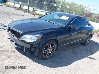 2014 Mercedes-Benz E 350 с VIN WDDKJ5KB8EF247908, выставлен на аукционе IAAI как лот 41916727 с пробегом 179 762 миль миль и . История ставок и продаж доступна на DreamBid. Изображение 18.
