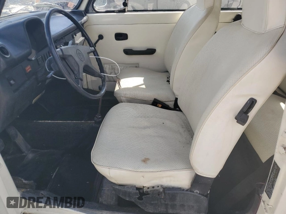 1974 Volkswagen Beetle with VIN 1542669441, listed as a Copart auction lot 68694254 with 55,907 mi miles and Clean Title. Bid and sale history available at DreamBid. Image 7.