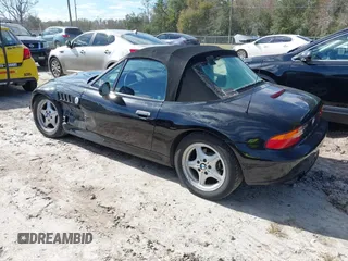 1997 BMW 3 Series Z3 1.9 z VIN 4USCH7326VLE03768, wystawiony jako IAAI lot #41422639 z przebiegiem Nie podano mil oraz . Historia ofert i sprzedaży dostępna na DreamBid. Obrazek 3.