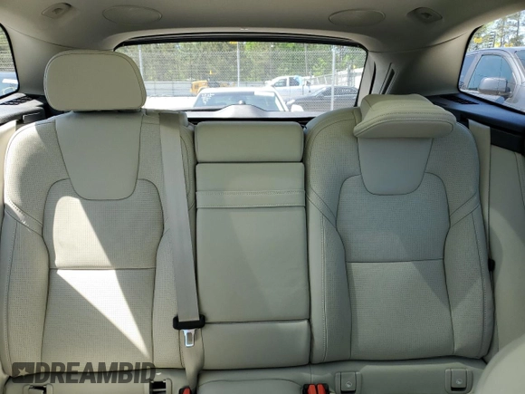 2021 Volvo XC60 Inscription с VIN YV4102DL8M1688721, выставлен на аукционе Copart как лот 52176735 с пробегом 28 042 миль миль и Списание • Salvage title. История ставок и продаж доступна на DreamBid. Изображение 10.