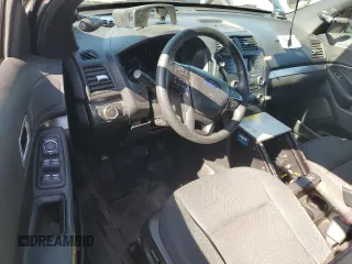 2017 Ford Police Interceptor Utility с VIN 1FM5K8AR3HGC34773, выставлен на аукционе Copart как лот 61687625 с пробегом Не указан миль и Чистый • Clean title. История ставок и продаж доступна на DreamBid. Изображение 8.