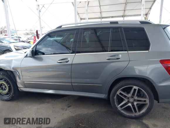2015 Mercedes-Benz GLK 350 with VIN WDCGG5HB8FG350712, listed as a IAAI auction lot 41788078 with 117,507 mi miles and . Bid and sale history available at DreamBid. Image 15.