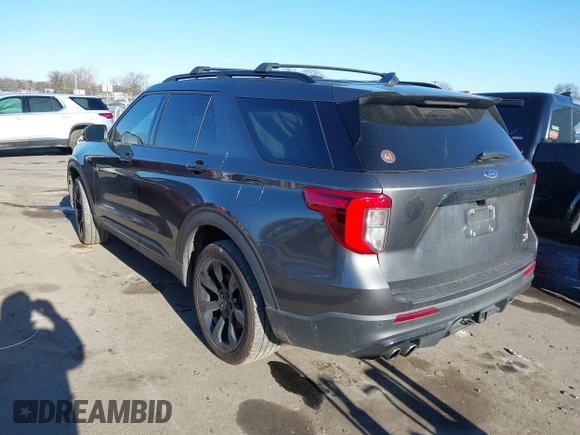 2020 Ford Explorer ST with VIN 1FM5K8GCXLGB71411, listed as a IAAI auction lot 41131576 with 72,162 mi miles. Bid and sale history available at carsss.com. Image 3.