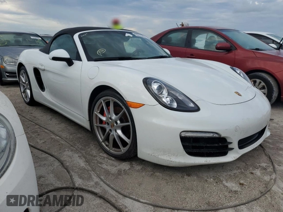 2013 Porsche Boxster S with VIN WP0CB2A8XDS132300, listed as a Copart auction lot 68223864 with 33,763 mi miles and Non Repairable. Bid and sale history available at carsss.com. Image 4.