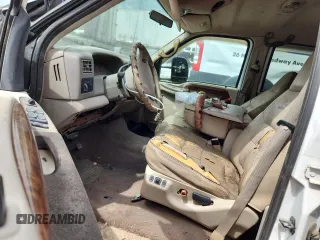 2001 Ford F-350 XL with VIN 1FTWW32F11EB16761, listed as a Copart auction lot 62511635 with 257,065 mi miles and Salvage title. Bid and sale history available at DreamBid. Image 7.