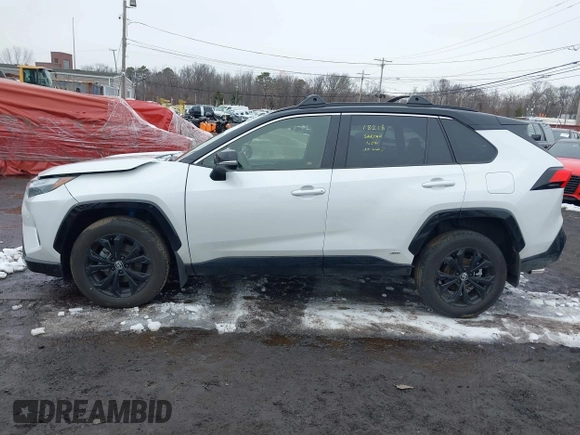 2024 Toyota RAV4 Hybrid XSE with VIN JTME6RFV2RD560488, listed as a IAAI auction lot 41542751 with 9,402 mi miles and . Bid and sale history available at carsss.com. Image 14.