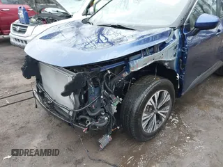 2023 Nissan Rogue SV z VIN JN8BT3BAXPW420562, wystawiony jako IAAI lot #41411007 z przebiegiem 11 608 mil mil oraz . Historia ofert i sprzedaży dostępna na DreamBid. Obrazek 6.