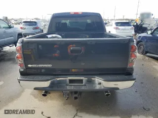 2006 Chevrolet Silverado 1500 LT1 with VIN 2GCEC13T361192679, listed as a Copart auction lot 46678595 with 204,718 mi miles and Salvage Title. Bid and sale history available at carsss.com. Image 6.