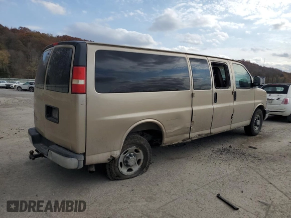 2011 Chevrolet Express Passenger 1LT z VIN 1GAZG1FG2B1154258, wystawiony jako Copart lot #78729104 z przebiegiem 180 662 mil mil oraz Szkoda całkowita • Salvage title. Historia ofert i sprzedaży dostępna na DreamBid. Obrazek 3.