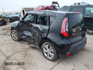 2015 Kia Soul + with VIN KNDJP3A58F7805840, listed as a IAAI auction lot 41533211 with 98,992 mi miles. Bid and sale history available at carsss.com. Image 3.