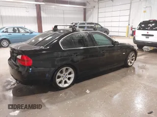 2008 BMW 3 Series 335i с VIN WBAVB73508KY63636, выставлен на аукционе IAAI как лот 42113280 с пробегом 132 419 миль миль и . История ставок и продаж доступна на DreamBid. Изображение 4.