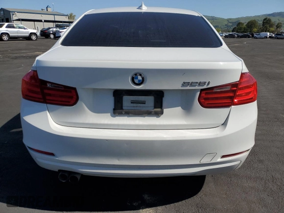 2012 BMW 3 Series 328i z VIN WBA3A5G54CNP16588, wystawiony jako Copart lot #52438505 z przebiegiem 185 499 mil mil oraz Szkoda całkowita • Salvage title. Historia ofert i sprzedaży dostępna na DreamBid. Obrazek 6.