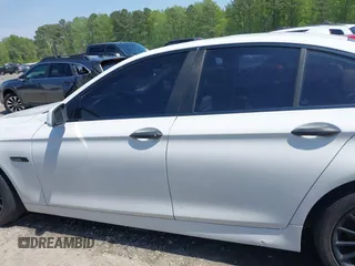 2013 BMW 5 Series 528i xDrive with VIN WBAXH5C52DD113388, listed as a IAAI auction lot 41997250 with 145,990 mi miles and . Bid and sale history available at carsss.com. Image 15.