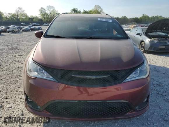 2018 Chrysler Pacifica Touring L with VIN 2C4RC1BG7JR332720, listed as a Copart auction lot 53940265 with 58,523 mi miles and Salvage Title. Bid and sale history available at DreamBid. Image 5.
